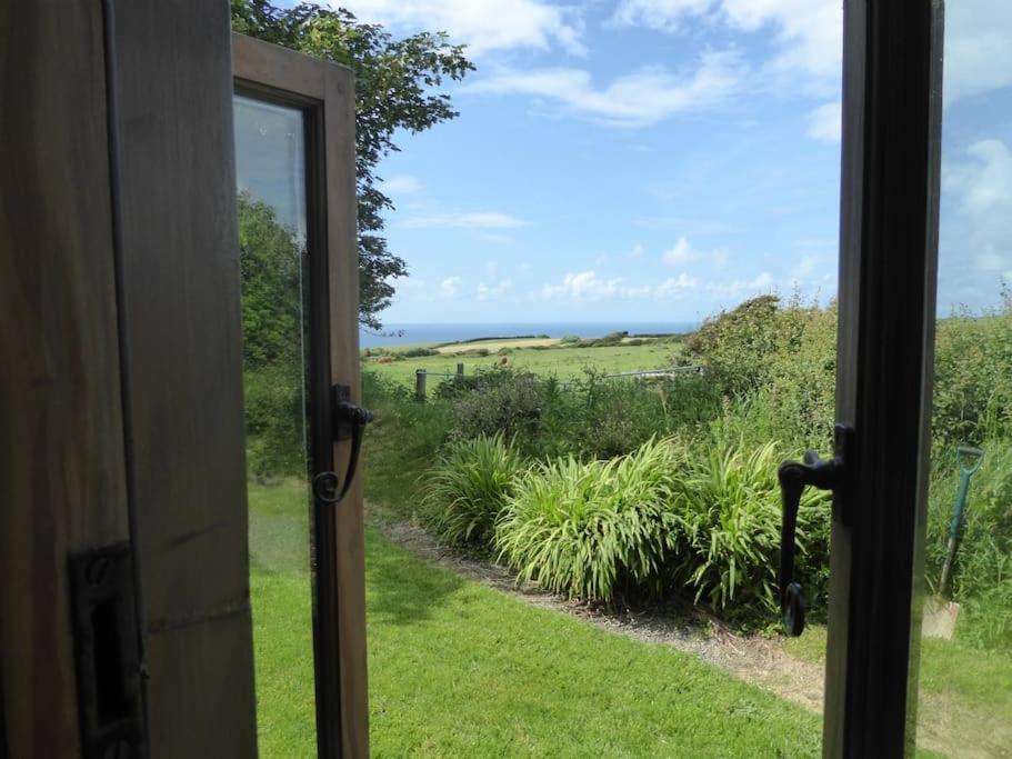 Lower Tresmorn Farmhouse Crackington Haven Eksteriør bilde